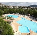 Апартаменты Cap One, Au Coeur De Cap Esterel Vue & Piscines - Acces Piscines Et Parking Couvert Inclus Сен-Рафаэль