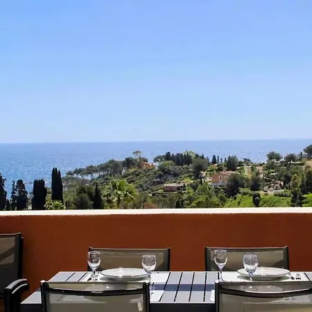 Cap One At Cap Esterel - Vue Et Piscines - 4 Pers *