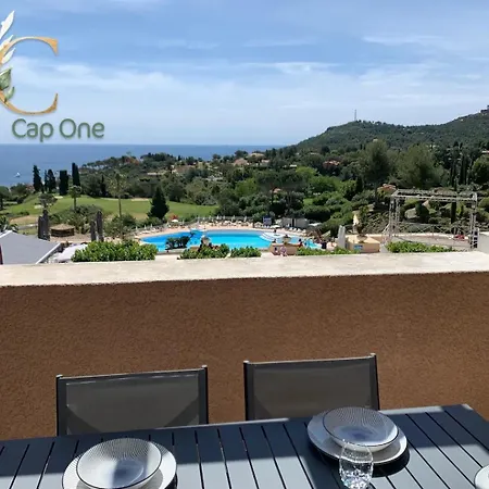 Cap One At Cap Esterel - Vue Et Piscines - 4 Pers