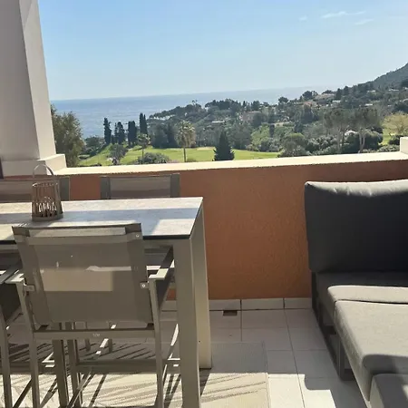 Cap One, Au Coeur De Cap Esterel Vue & Piscines - Acces Piscines Et Parking Couvert Inclus Appartement Saint-Raphaël